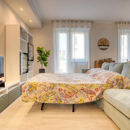Caseospitali - Casa Janas, Elegante Trilocale Per 5 In Zona Centrale มิลาน ภายนอก รูปภาพ
